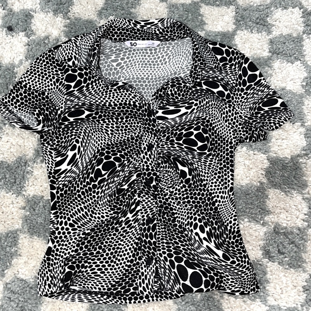 button-down women’s top